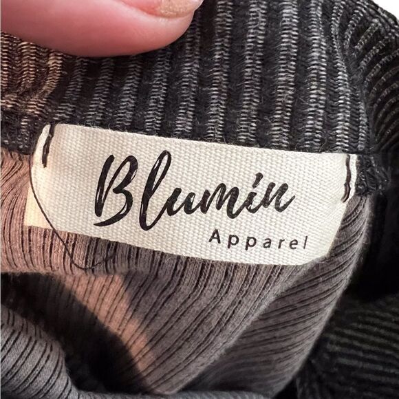 Blumin  ||  Dark Gray long sleeve t-shirt with embellishments on the sleeves. - Picture 5 of 6